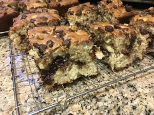 Banana Chocolate Walnut Cake / Photo by Romulo Yanes